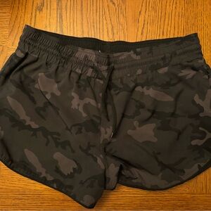 Zyia Camo running shorts